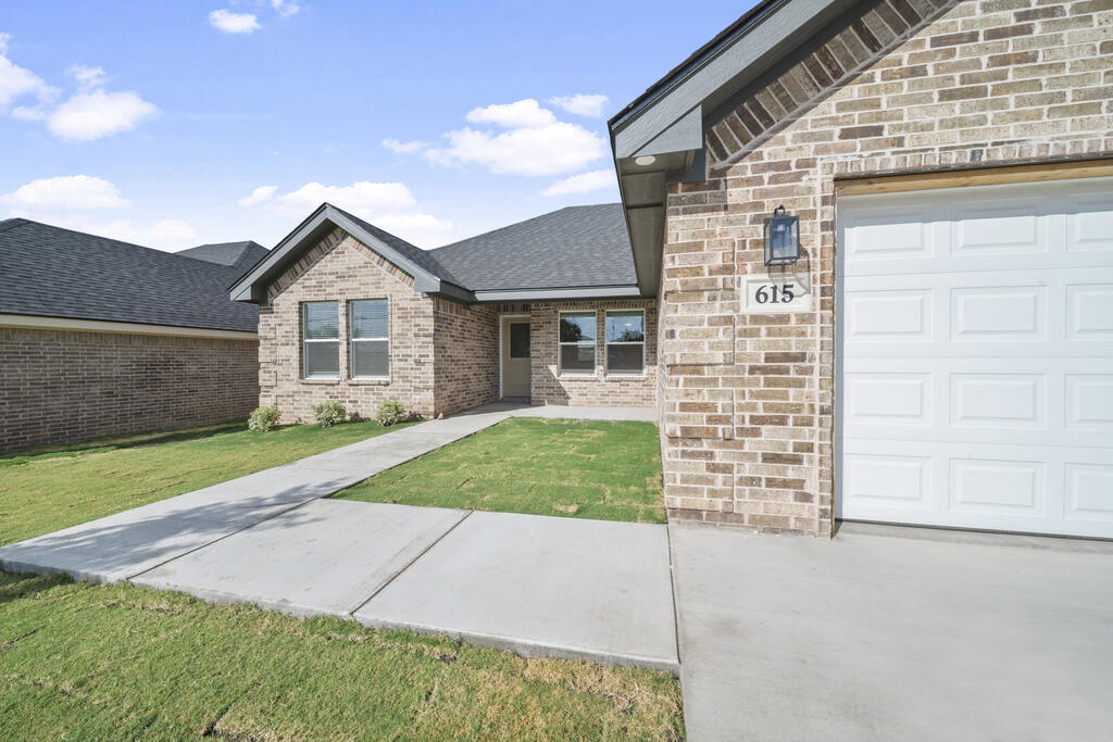 Exterior of 615 Ridgeroad Dr