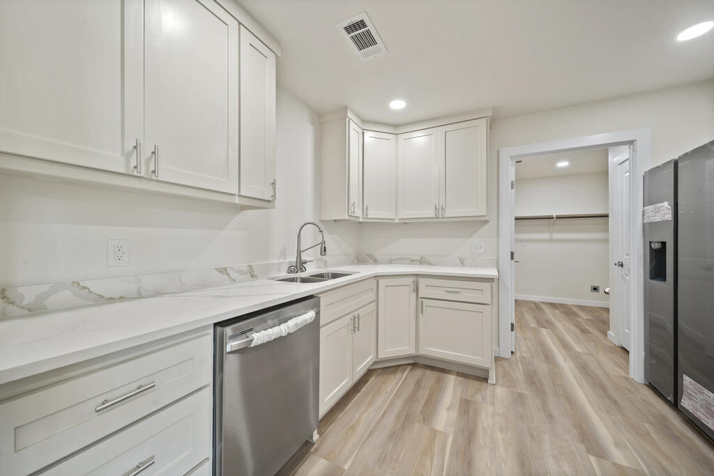 Interior of 615 Ridgeroad Dr